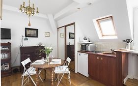 Le Chateaubriand By Cocoonr